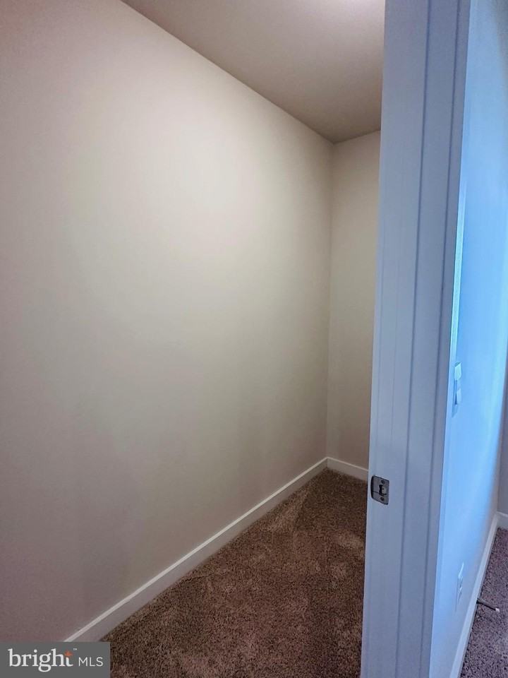 61 Zander Rd - Photo 6 of 20