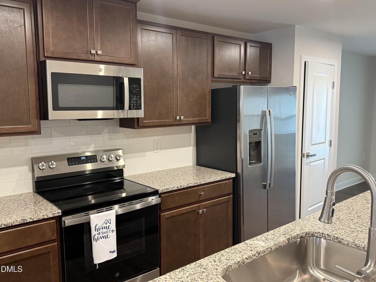 1337 Rollman Farm Rd - Photo 4 of 17