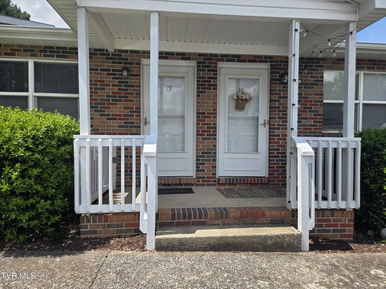 2812 Plymouth Rd #19 - Photo 3 of 12