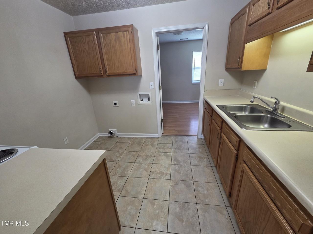 2812 Plymouth Rd #19 - Photo 7 of 12