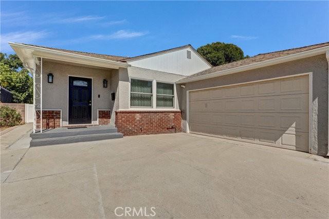 6851 Forbes Ave - Photo 2 of 8