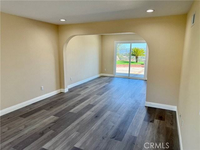 19608 Shadow Glen Cir - Photo 4 of 8
