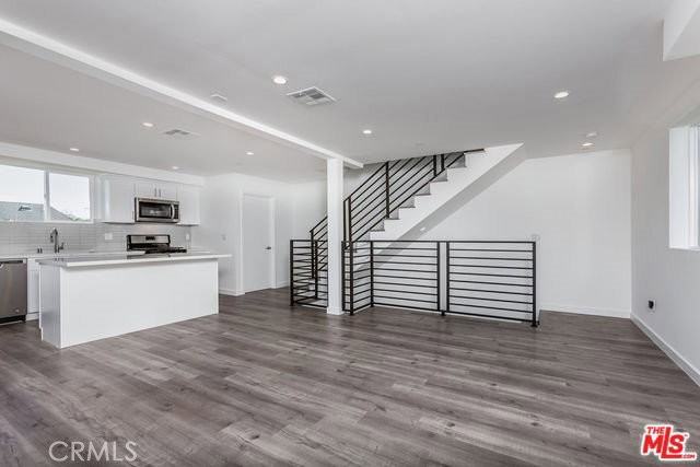 10916 Hesby St - Photo 2 of 8