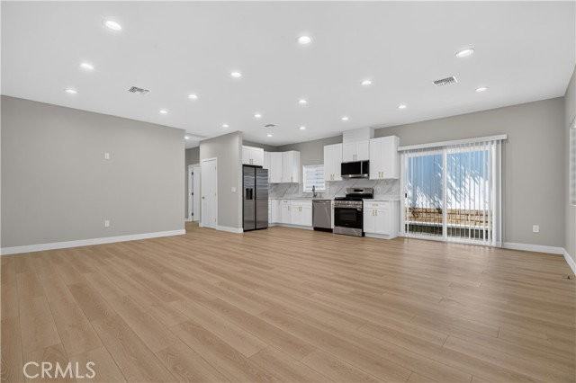 16425 Clymer St - Photo 2 of 8