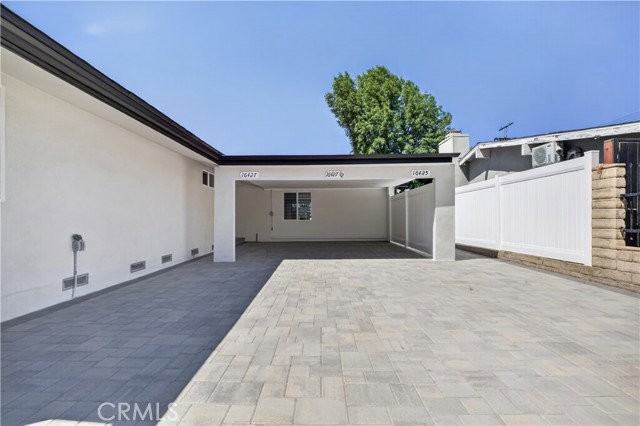 16427 Clymer St - Photo 2 of 6