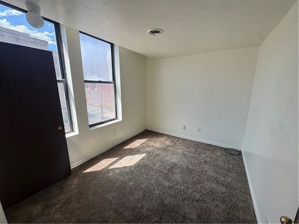 570 Miller Ave #5 - Photo 5 of 8