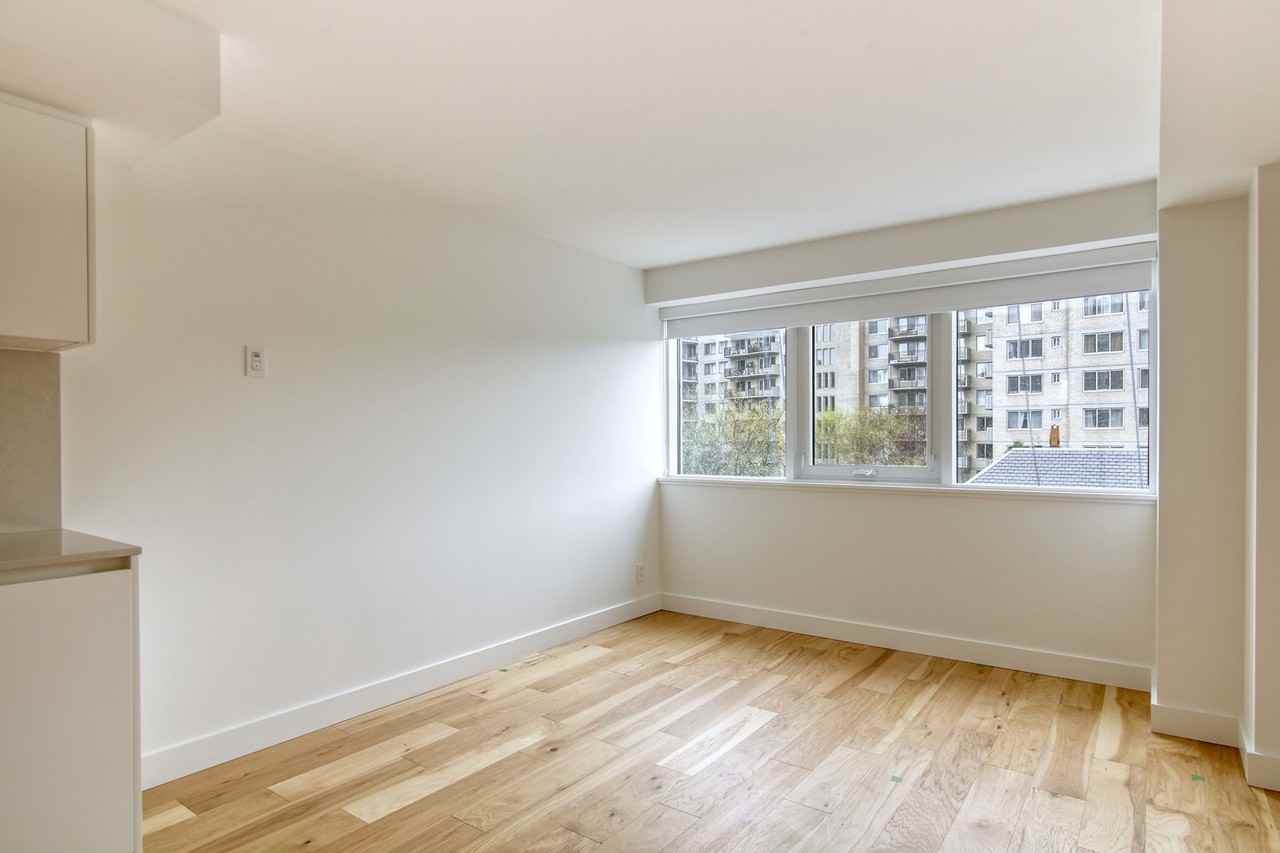 3460 Rue Peel — photo 3
