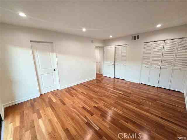 1310 Roxbury Dr #302 - Photo 5 of 8