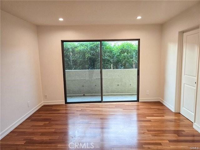 1310 Roxbury Dr #302 - Photo 6 of 8