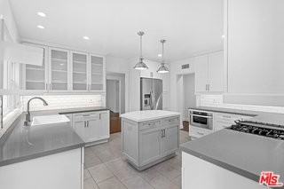 6611 W 6th St - Photo 6 of 8