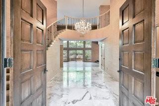 1030 Brooklawn Dr - Photo 6 of 8