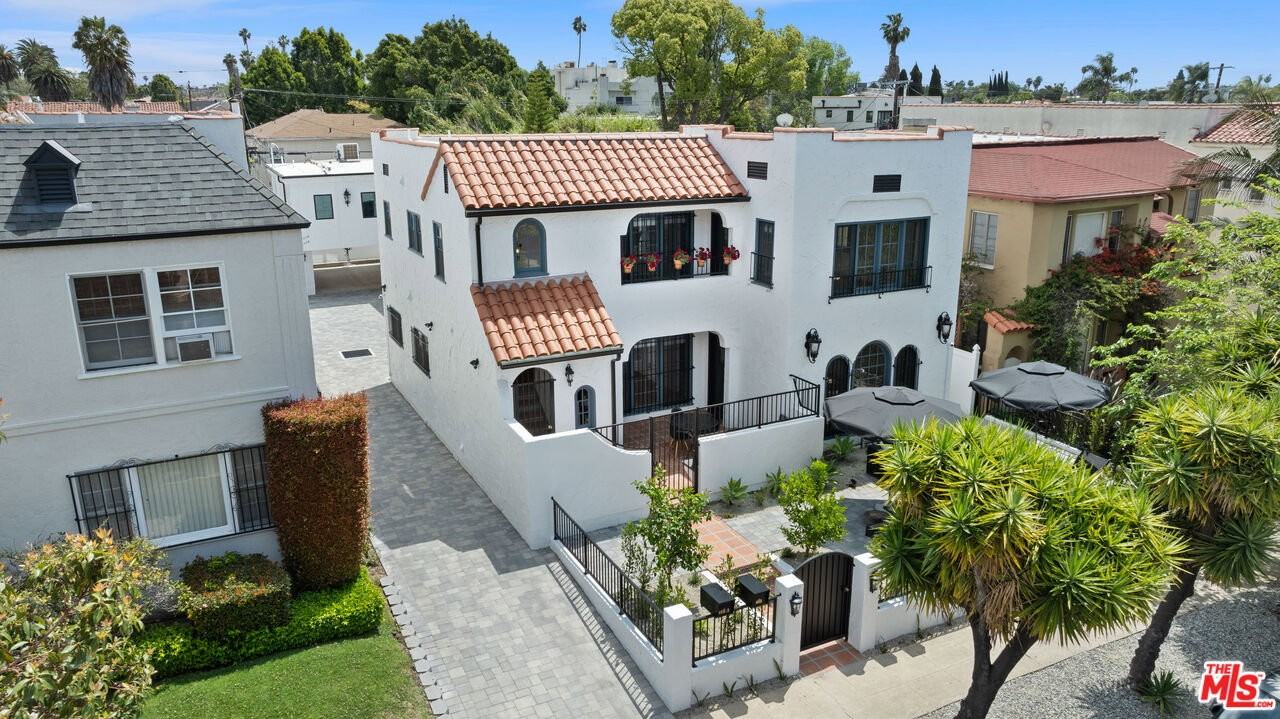 458 N Sierra Bonita Ave #460