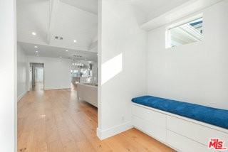564 N Arden Blvd - Photo 3 of 8