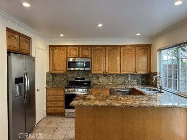19104 Stefani Ave - Photo 4 of 8