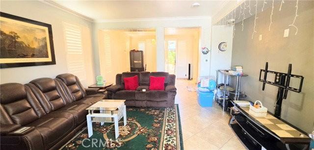 9038 Primrose Dr - Photo 3 of 8