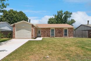 513 Windsor Dr - Photo 1 of 1