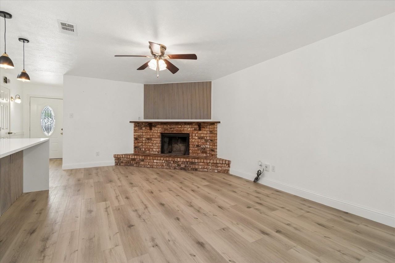 513 Windsor Dr - Photo 6 of 24