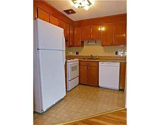 50 Green Hill St #AA - Photo 2 of 7