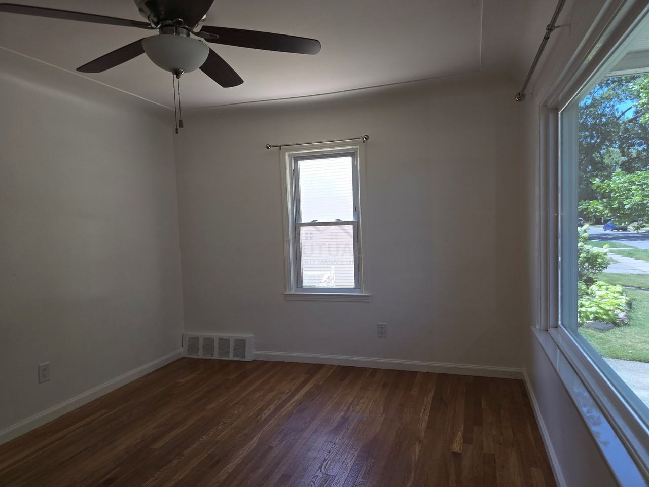 534 Ardmore Dr - Photo 4 of 8
