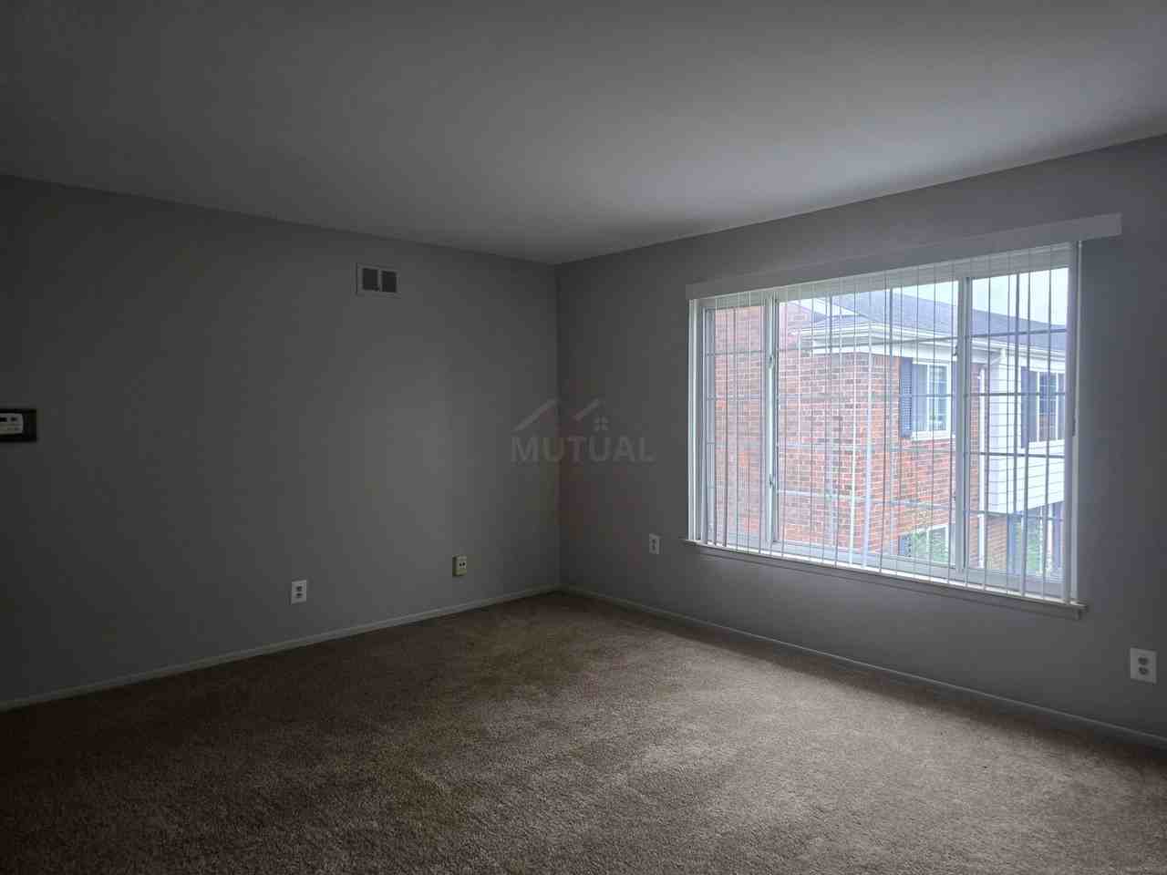 25348 Shiawassee Cir #206 - Photo 4 of 8