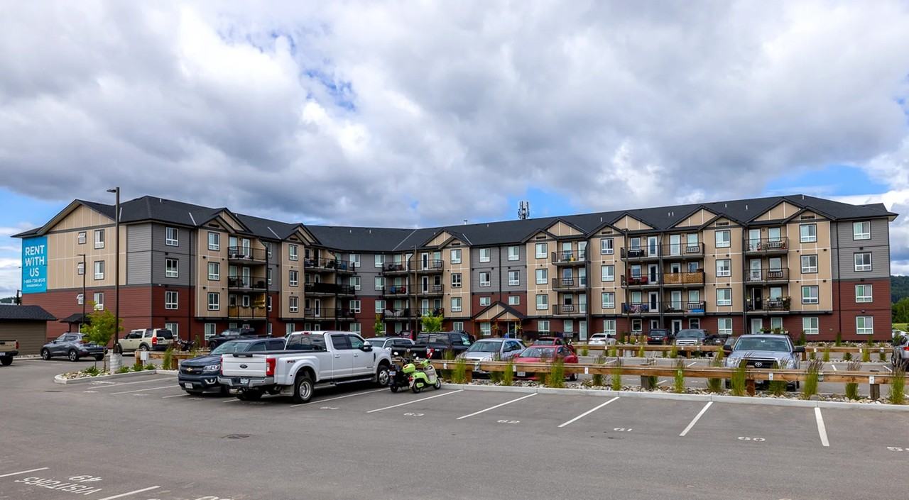 Fourwinds Crossing - Photo 3 of 18