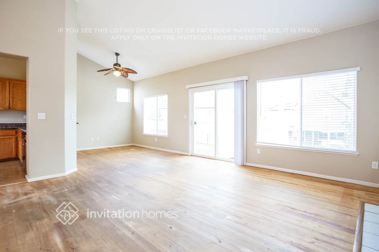 2547 Foghorn Way - Photo 3 of 21