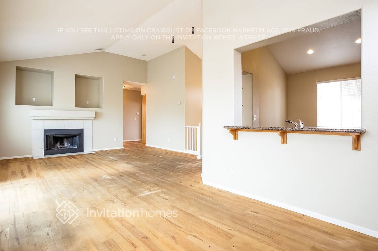 2547 Foghorn Way - Photo 4 of 21