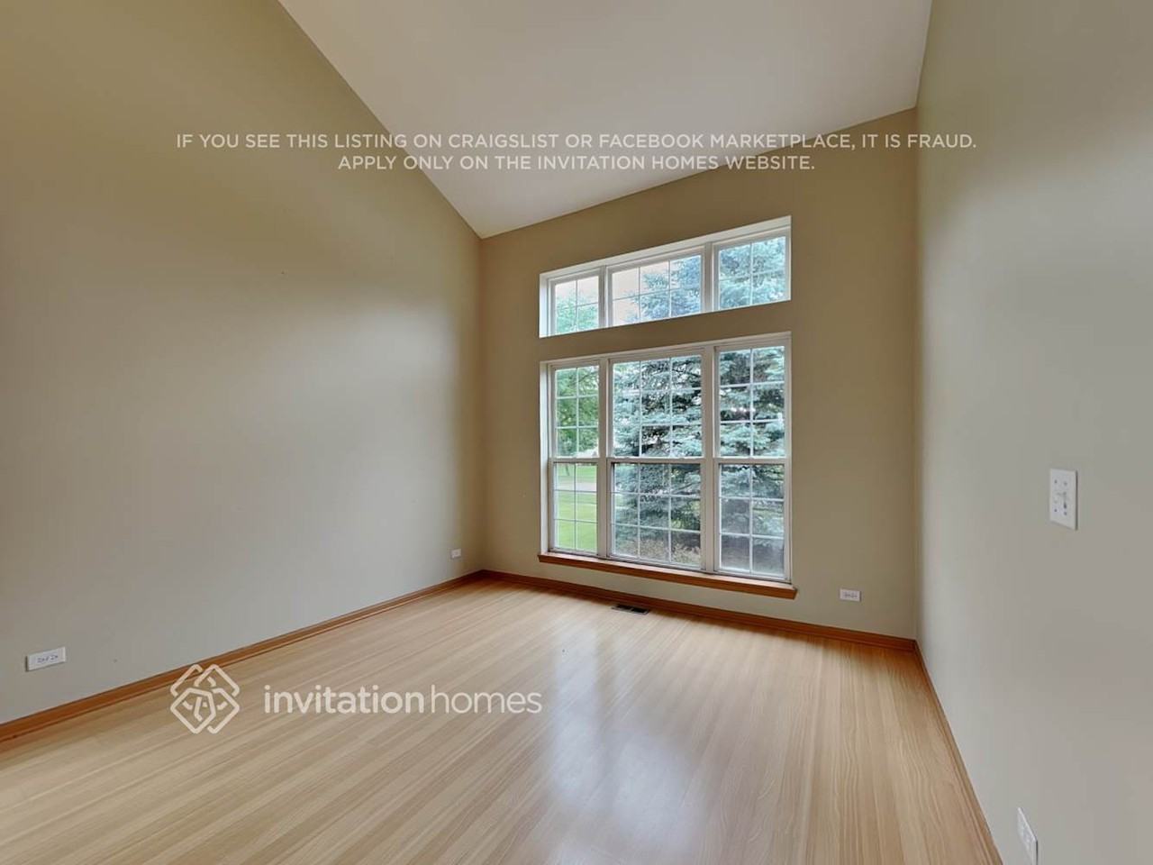 10880 Grand Canyon Ave - Photo 5 of 20