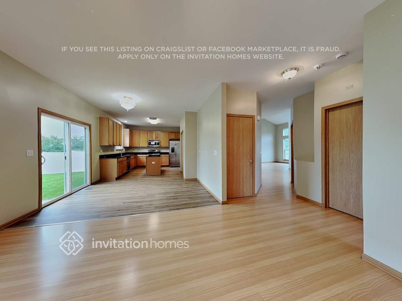 10880 Grand Canyon Ave - Photo 7 of 20