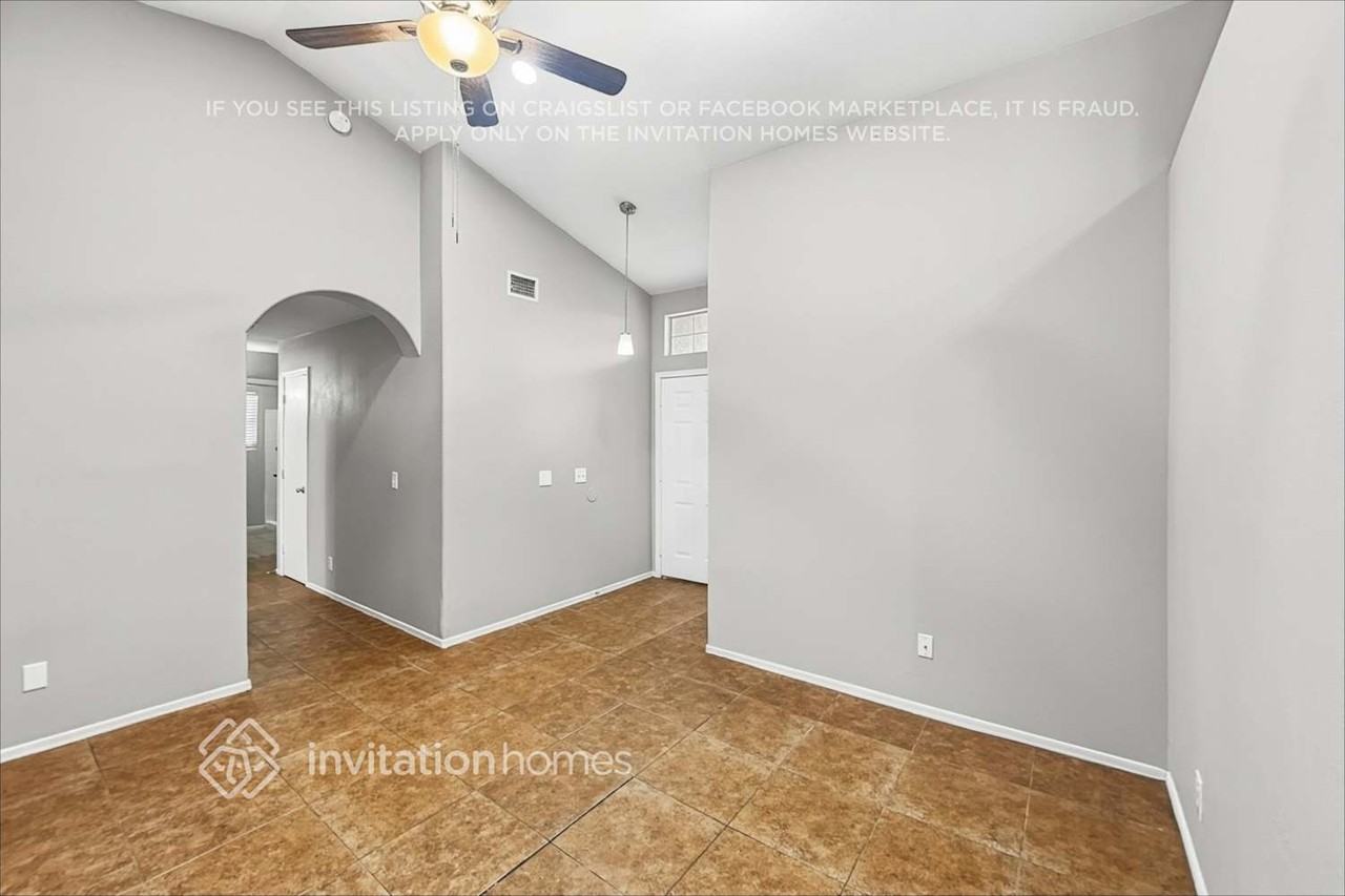 2110 N Ithica St - Photo 3 of 18