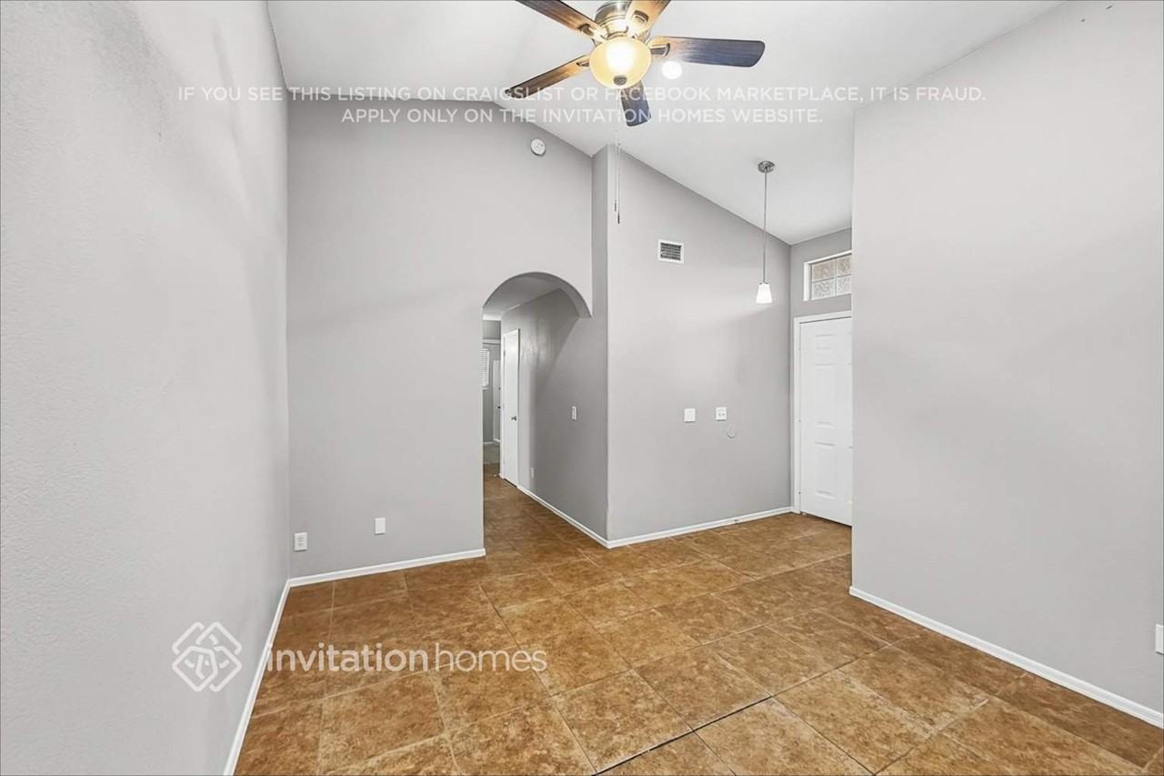 2110 N Ithica St - Photo 4 of 18
