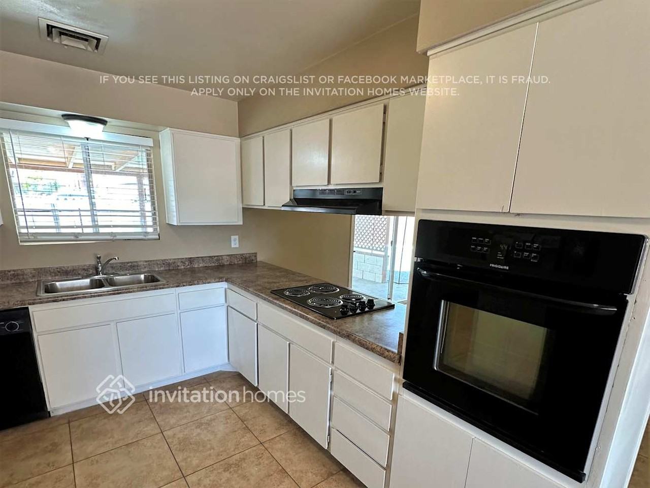 3828 W Lane Ave - Photo 4 of 21