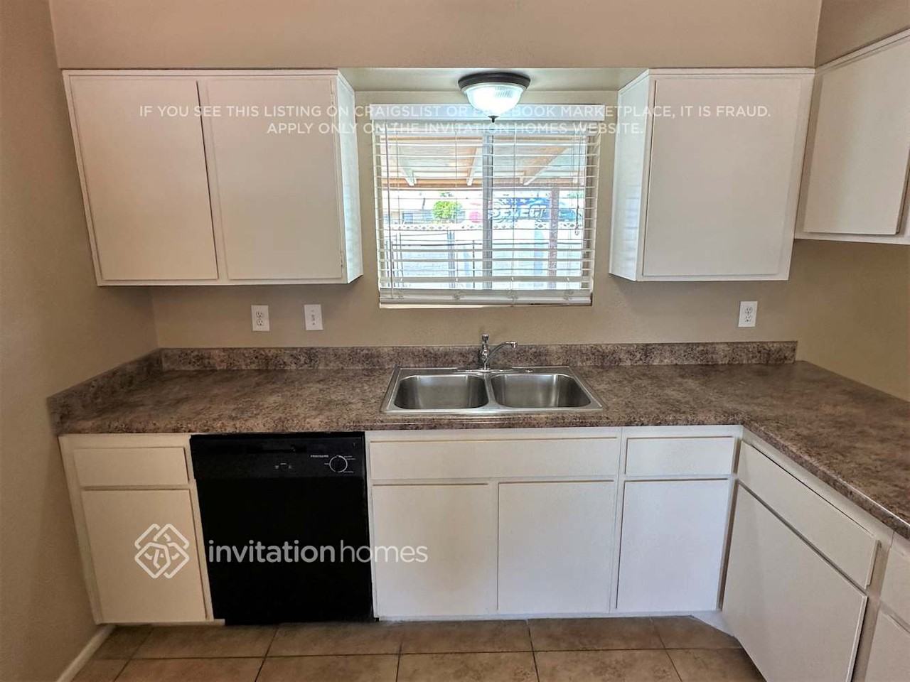 3828 W Lane Ave - Photo 5 of 21