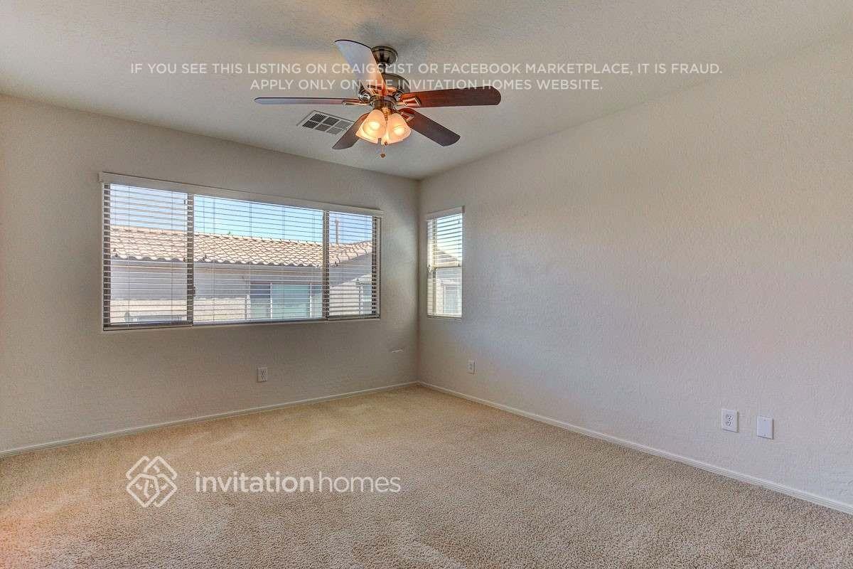 9018 Castledowns St - Photo 5 of 10