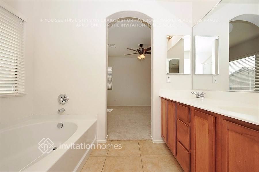 9018 Castledowns St - Photo 7 of 10