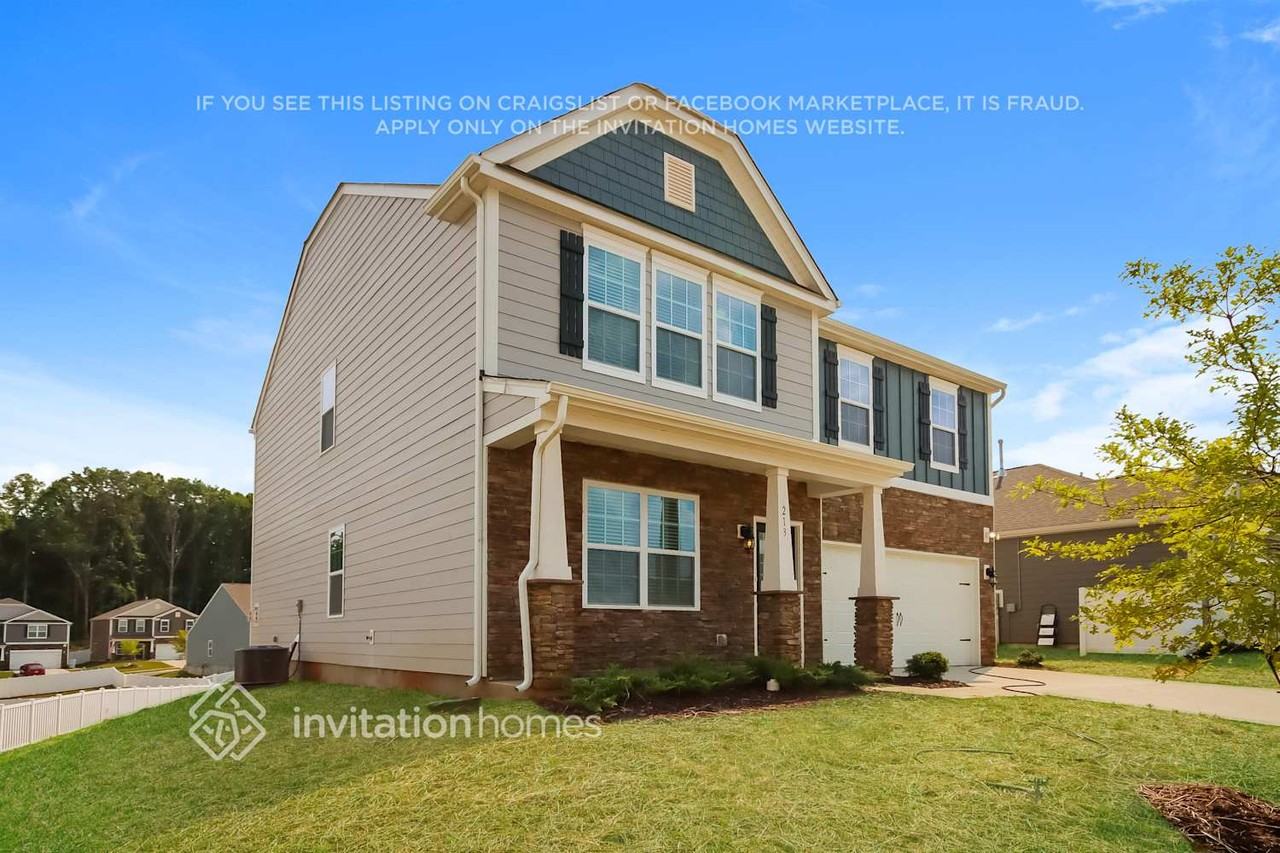 213 Atwater Landing Dr - Photo 2 of 16