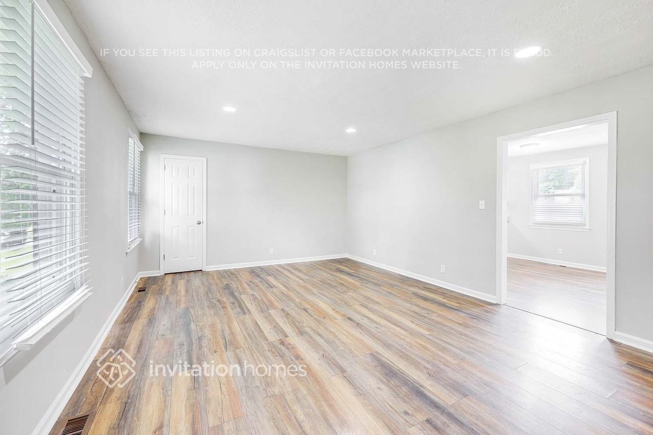 108 Redondo Ct S - Photo 5 of 32