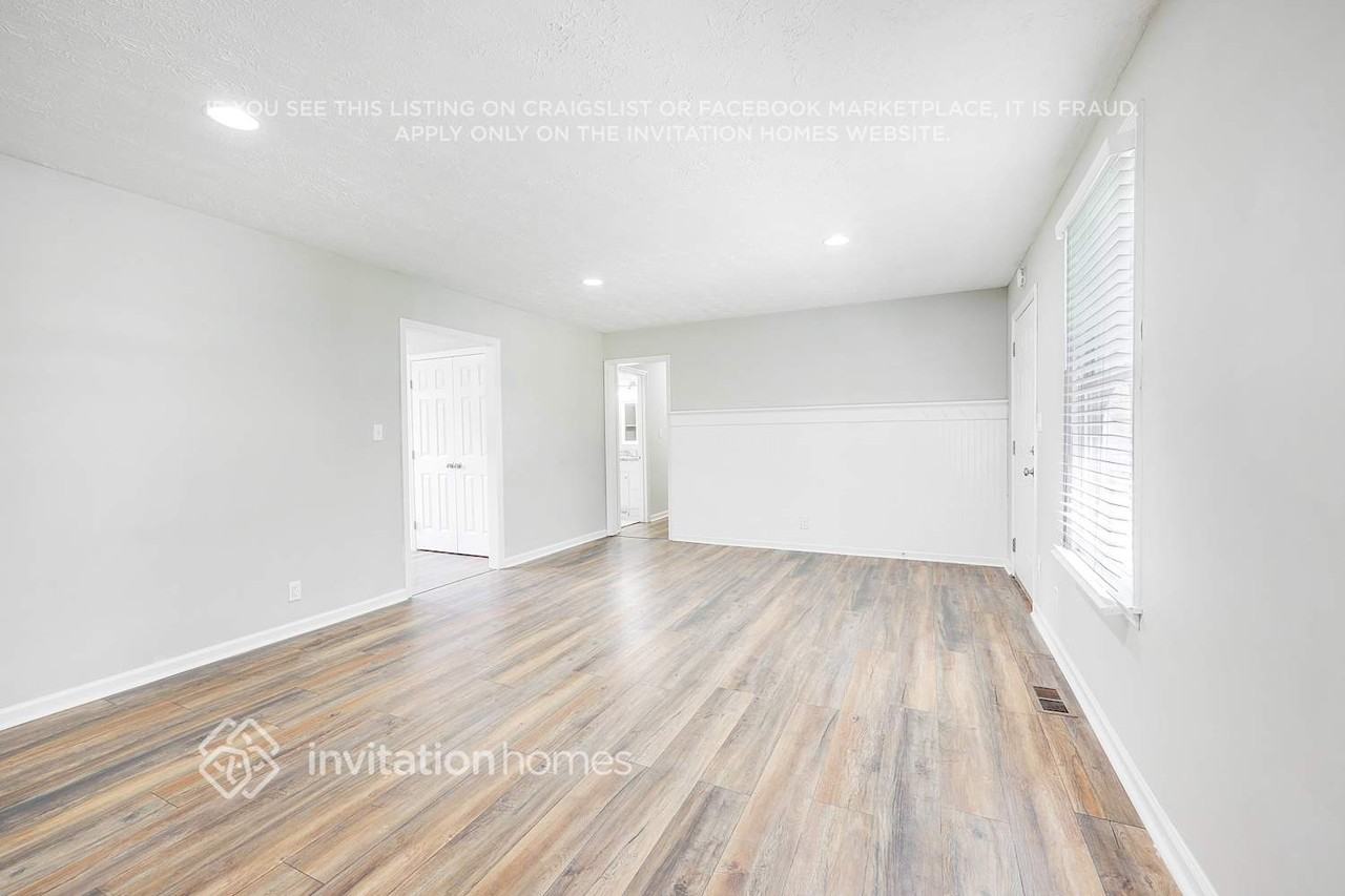 108 Redondo Ct S - Photo 6 of 32