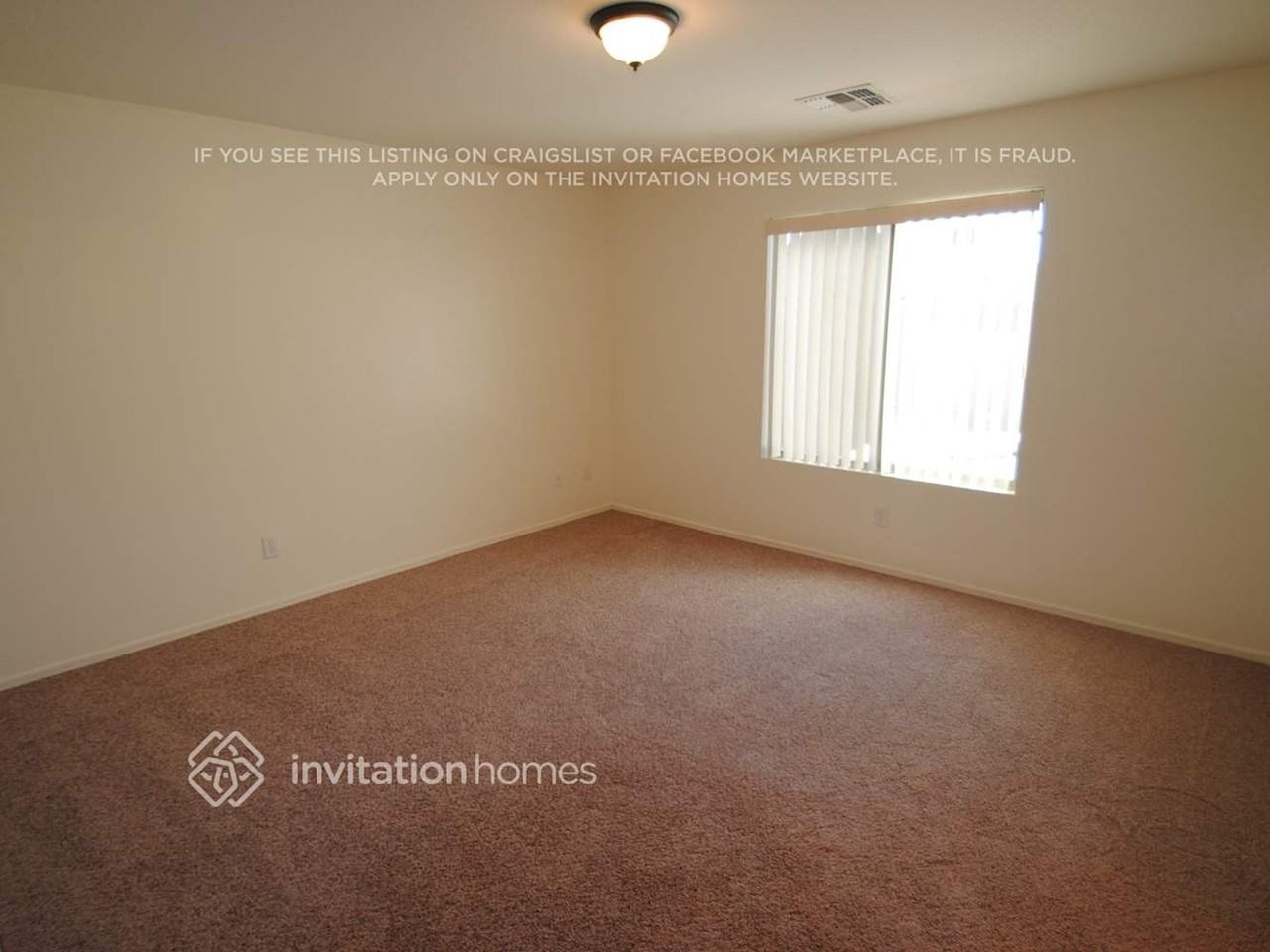 12575 W Lisbon Ln - Photo 5 of 8