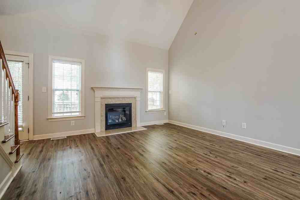 169 N Farm Dr - Photo 5 of 17
