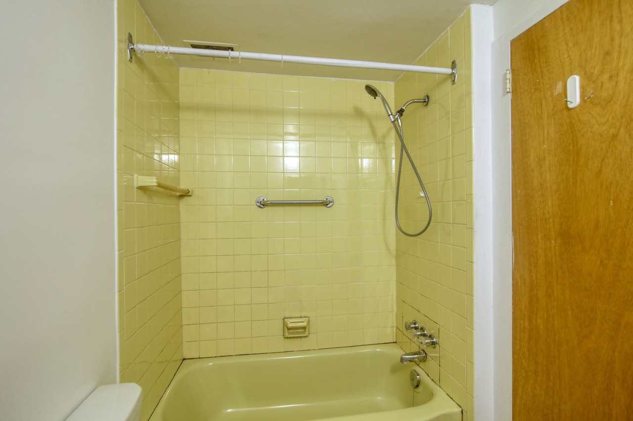 2400 Van Horne Street - Photo 3 of 49