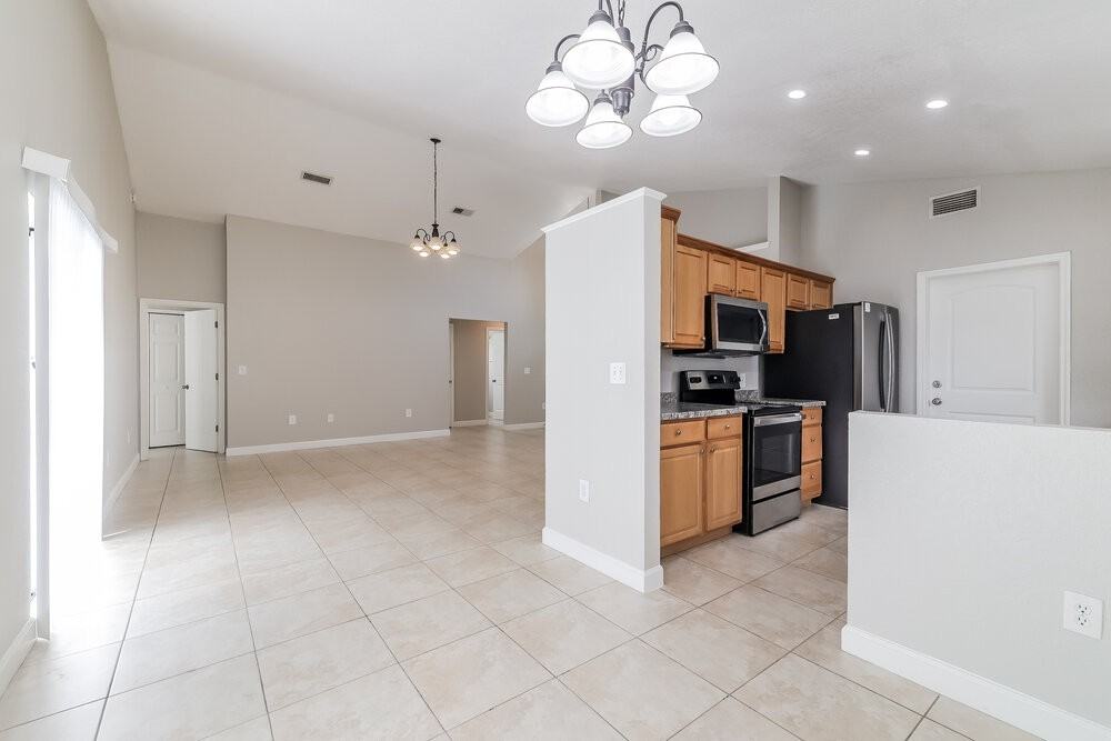 2120 Cuxham Ct - Photo 6 of 16