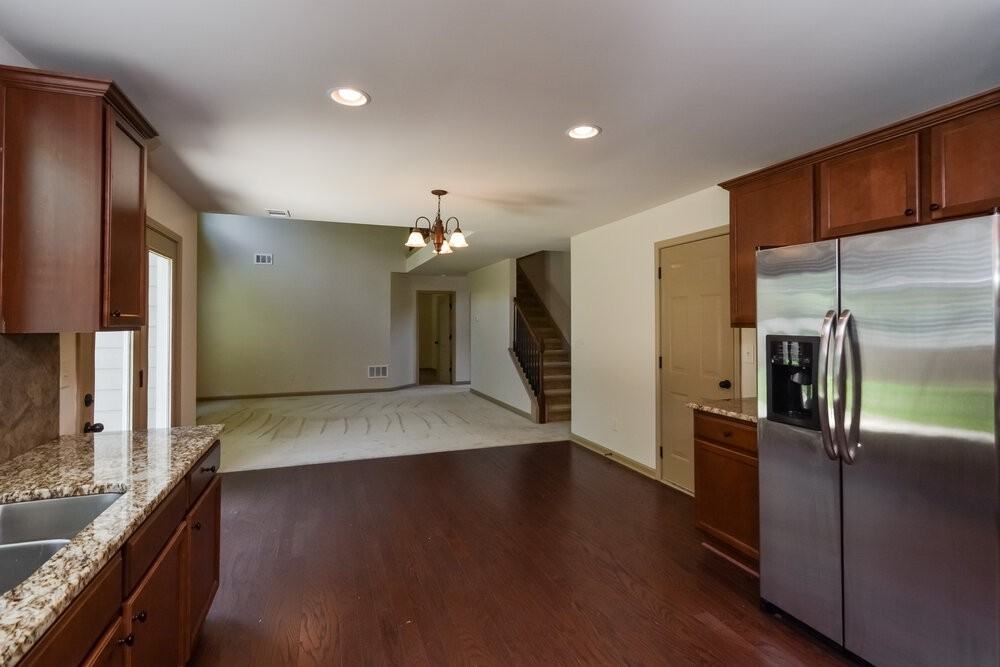 2486 Peach Shoals Cir - Photo 6 of 16
