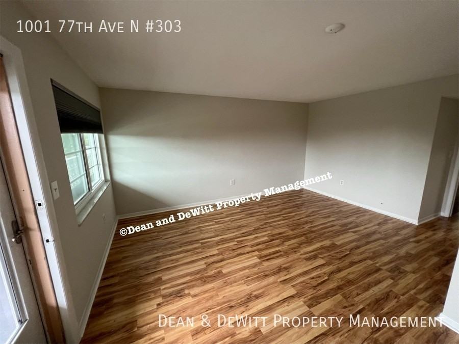 1001 77th Ave N #303 - Photo 6 of 21
