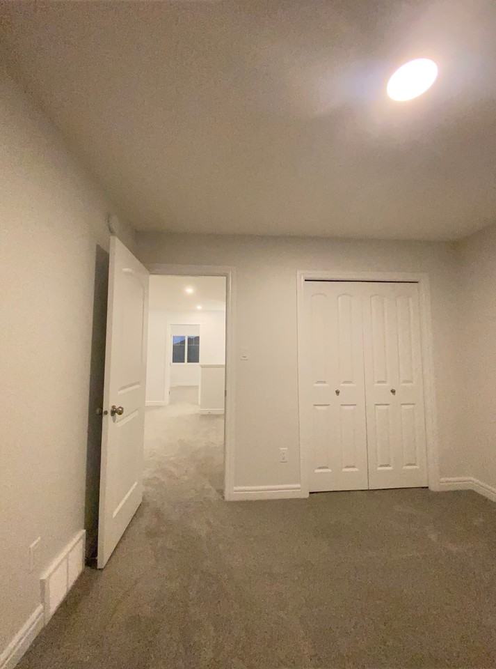 5712 Cautley Cres Sw - Photo 5 of 33