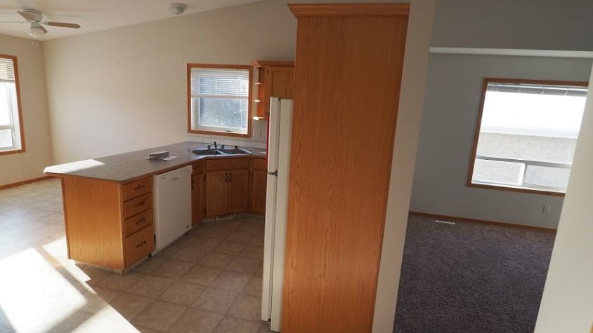3 Bedroom House Located in Riverside Meadows! - Photo 5 of 10