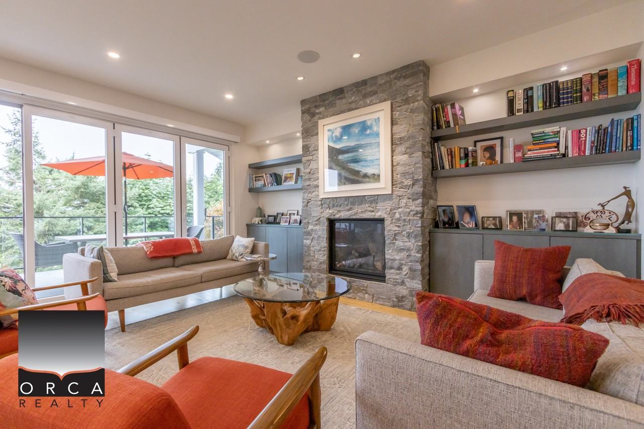 845 Braeside St, West Vancouver - Photo 3 of 14