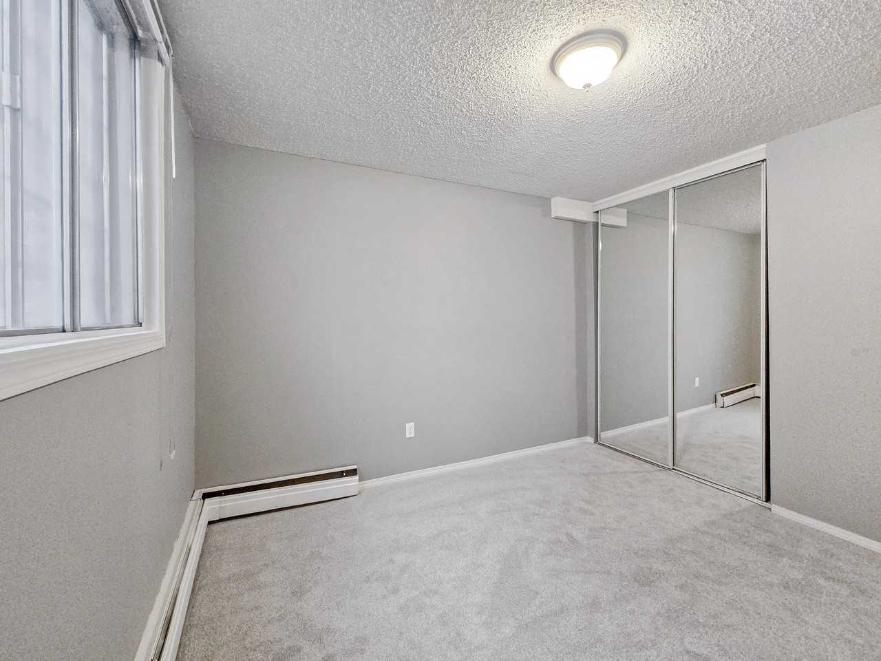 1337 13 Ave Sw - Photo 6 of 17