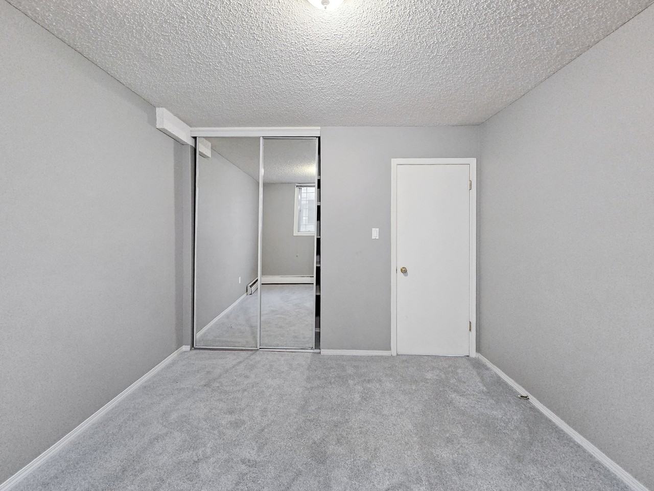 1337 13 Ave Sw - Photo 7 of 17