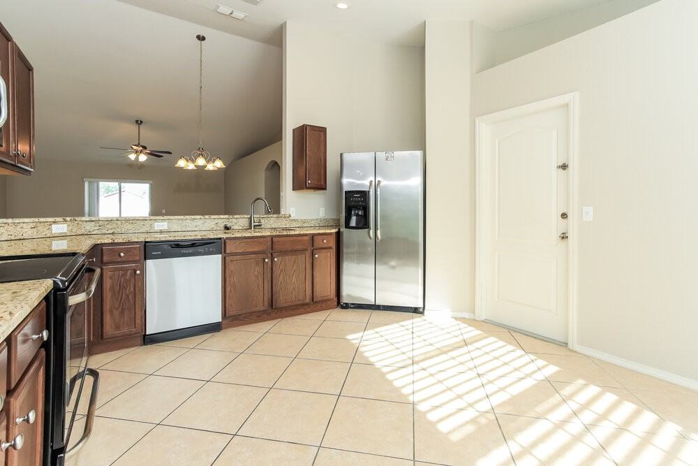 727 Barrister Dr - Photo 6 of 16